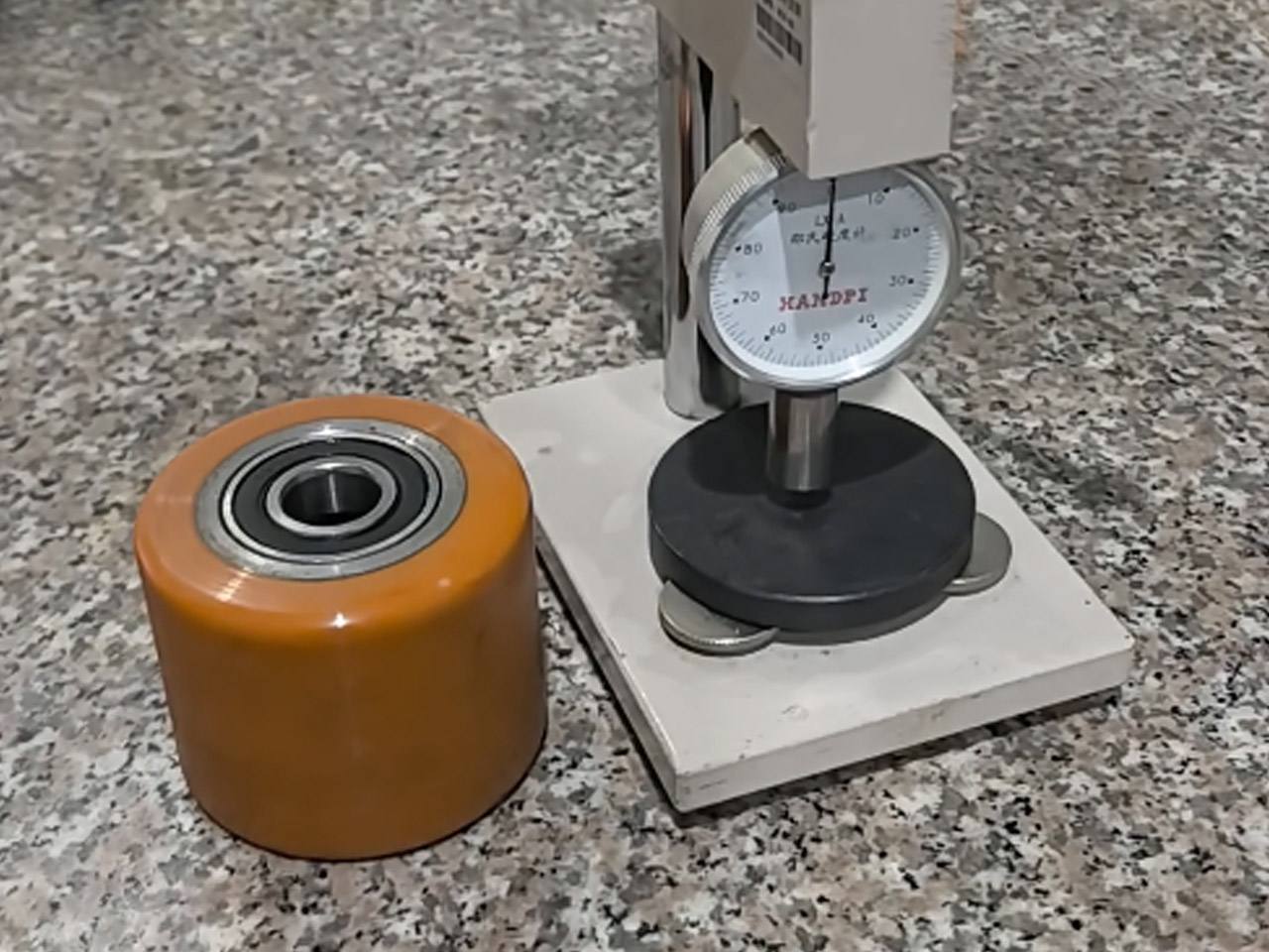 Hardness of forklift wheels